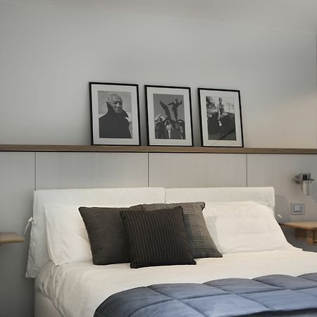 Suite & Pool-Como House-160 Mt-Private Indoor Swimming Pool, Heated All Year-Private Covered Parking-Private Garden And Terrace-Fully Equipped Kitchen Εξωτερικό φωτογραφία