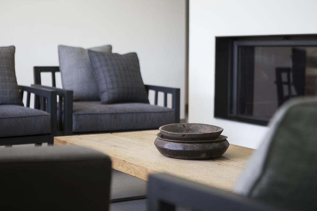 Suite & Pool-Como House-160 Mt-Private Indoor Swimming Pool, Heated All Year-Private Covered Parking-Private Garden And Terrace-Fully Equipped Kitchen Εξωτερικό φωτογραφία
