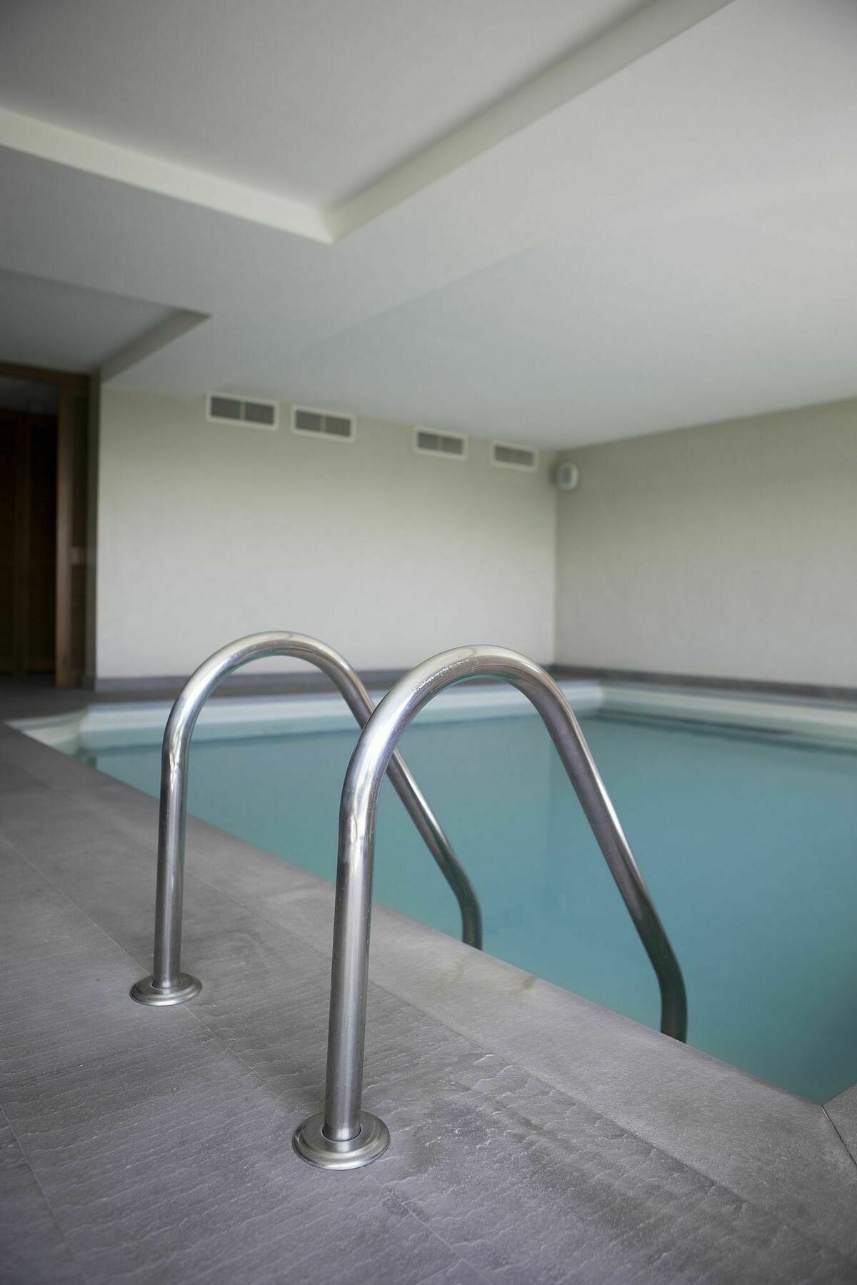 Suite & Pool-Como House-160 Mt-Private Indoor Swimming Pool, Heated All Year-Private Covered Parking-Private Garden And Terrace-Fully Equipped Kitchen Εξωτερικό φωτογραφία